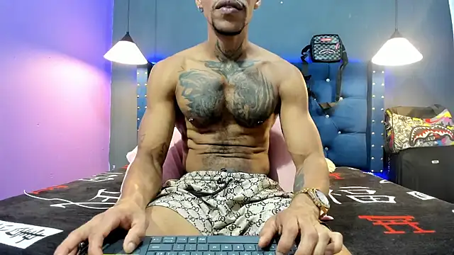 Snapshot of Salomon_koude chatting on December 2025 07:21:01 PM Salomon koude online show from December 2025 07:21:01 PM