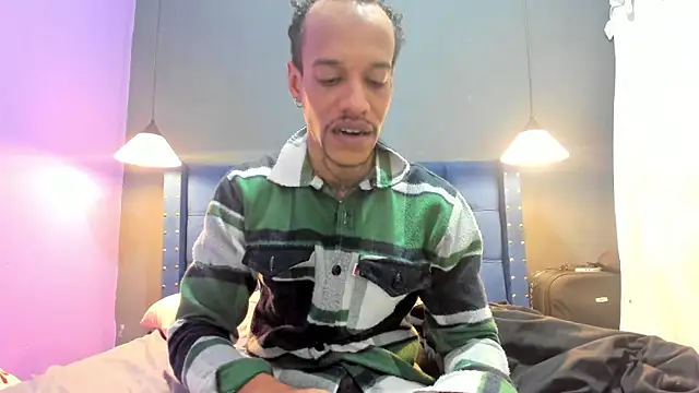 Snapshot of Salomon_koude chatting on January 2026 10:00:02 PM Salomon koude online show from January 2026 10:00:02 PM