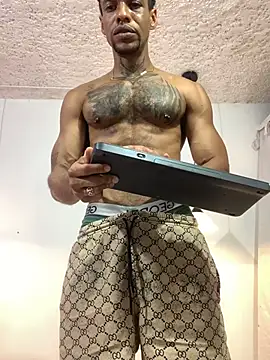 Snapshot of Salomon_koude chatting on April 2026 04:02:02 AM Salomon koude online show from April 2026 04:02:02 AM