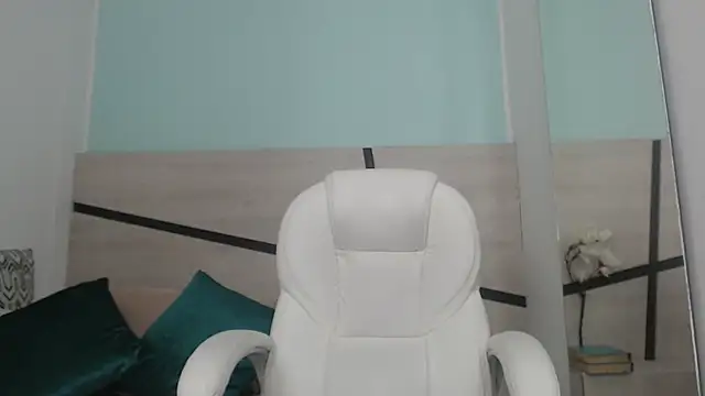 Snapshot of sussy_leon chatting on January 2025 12:26:01 PM sussy leon online show from January 2025 12:26:01 PM