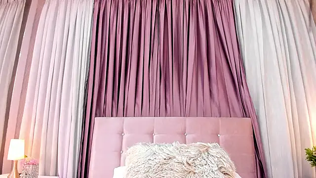 Snapshot of Allison-Bell1 chatting on December 2024 10:52:02 PM Allison-Bell1 online show from December 2024 10:52:02 PM