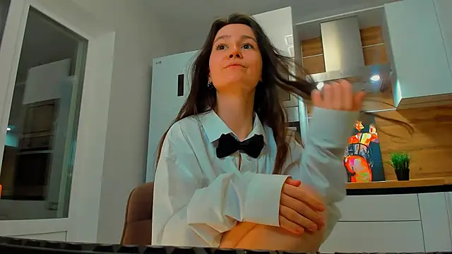 Snapshot of ameli_moon chatting on January 2025 04:08:01 PM ameli moon online show from January 2025 04:08:01 PM