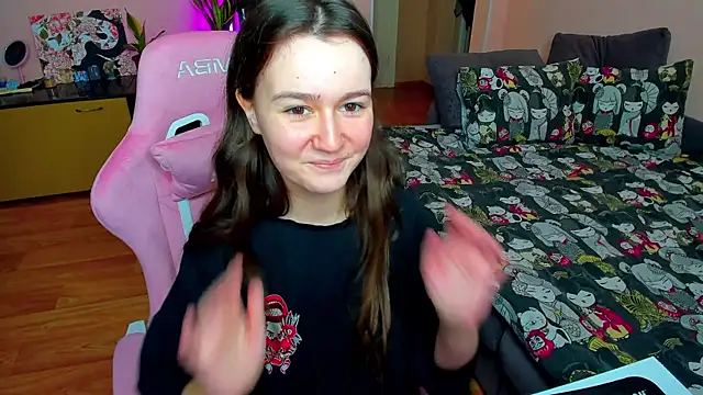 Snapshot of ameli_moon chatting on November 2025 12:05:02 PM ameli moon online show from November 2025 12:05:02 PM