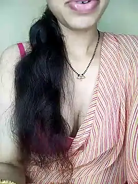 Snapshot of Fair-magic-woman chatting on January 2025 06:35:01 AM Fair-magic-woman online show from January 2025 06:35:01 AM