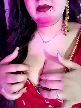 Suhanakhan00 online show from May 2026 07:00:02 PM