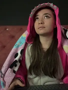 Sophie LS online show from March 2025 10:22:01 AM