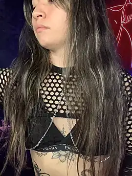 Snapshot of Sophie_LS chatting on November 2025 04:44:02 AM Sophie LS online show from November 2025 04:44:02 AM