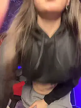 Snapshot of Sophie_LS chatting on November 2025 02:36:02 AM Sophie LS online show from November 2025 02:36:02 AM