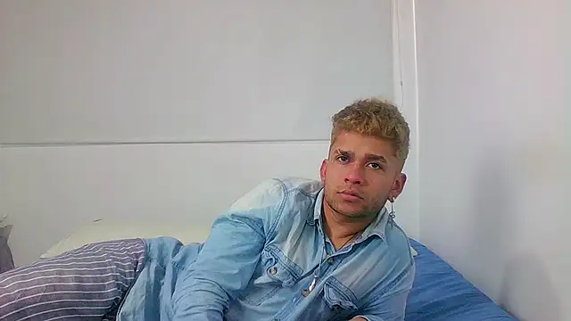 Snapshot of be_sinners chatting on December 2024 09:54:01 PM be sinners online show from December 2024 09:54:01 PM