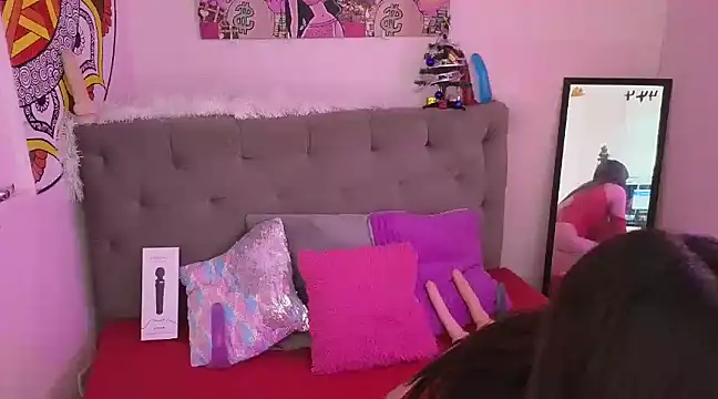 sarawiliamx online show from December 2024 03:05:02 PM