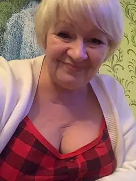 Laura Millf online show from January 2025 12:32:02 AM