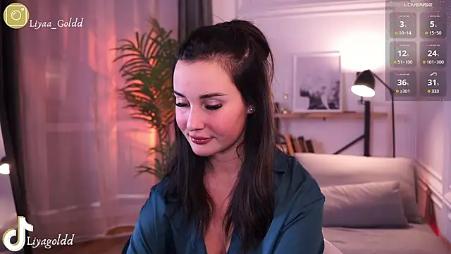 Snapshot of Liya_Gold_ chatting on December 2024 05:51:02 PM Liya Gold online show from December 2024 05:51:02 PM