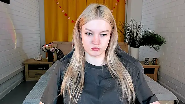 GraceGlamour online show from March 2025 05:00:02 AM