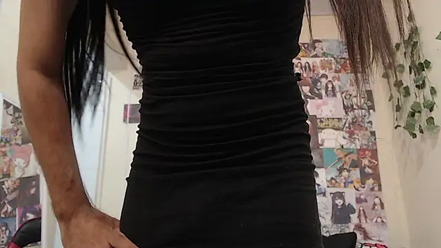 Snapshot of moon_hill chatting on March 2025 01:32:02 AM moon hill online show from March 2025 01:32:02 AM