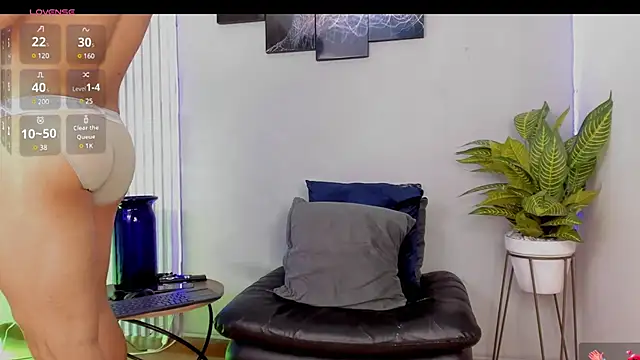 Snapshot of thomas_eliotts chatting on March 2025 08:05:02 PM thomas eliotts online show from March 2025 08:05:02 PM