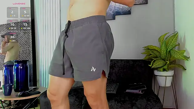 Snapshot of thomas_eliotts chatting on September 2025 02:42:01 PM thomas eliotts online show from September 2025 02:42:01 PM