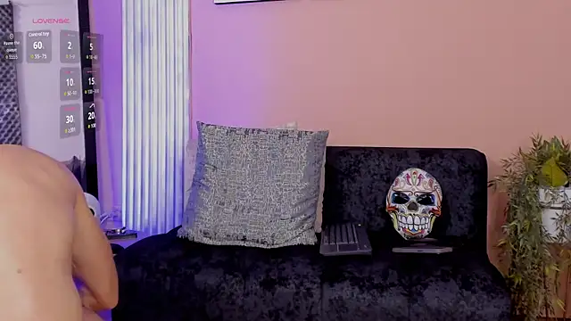 Snapshot of thomas_eliotts chatting on October 2025 07:58:02 PM thomas eliotts online show from October 2025 07:58:02 PM