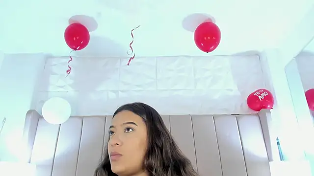 MollyBigBoobs12 online show from February 2025 07:30:02 PM