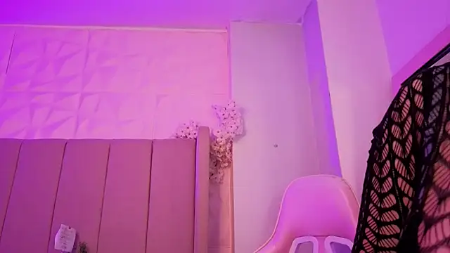 MollyBigBoobs12 online show from July 2026 10:19:02 AM