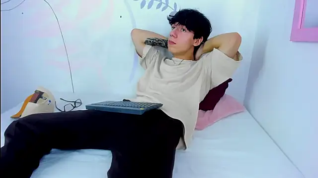 EVAN XOX online show from January 2025 09:34:01 PM