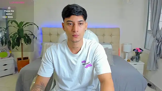 Damian23   online show from February 2025 01:38:02 PM