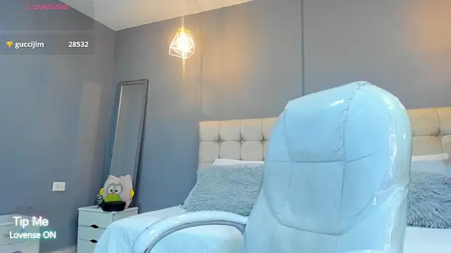 Damian23   online show from September 2025 11:12:01 AM