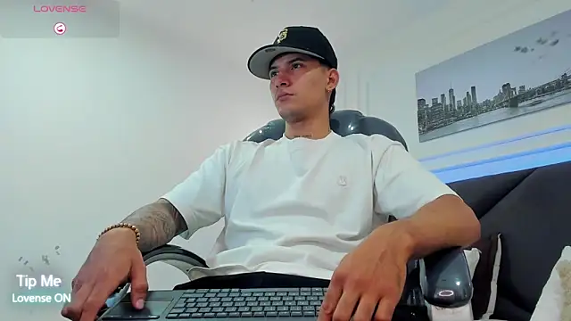 Damian23   online show from January 2026 12:18:01 PM