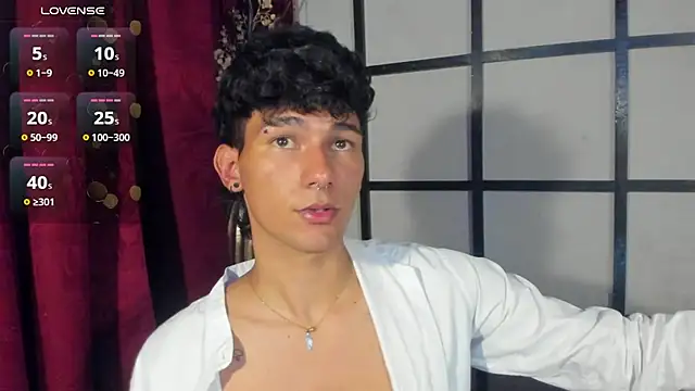 Snapshot of Alexx_tc chatting on December 2024 10:46:02 AM Alexx tc online show from December 2024 10:46:02 AM