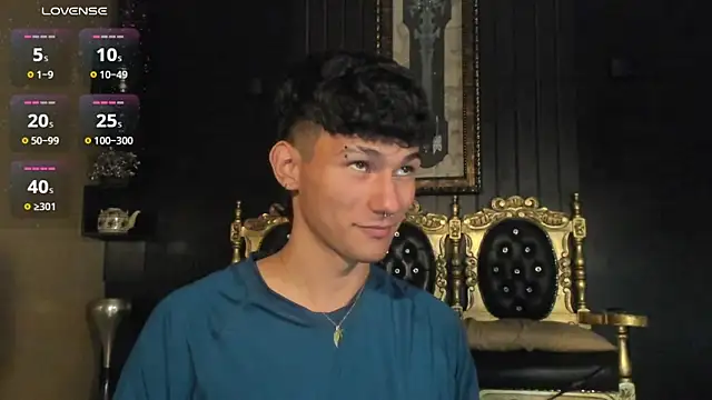 Snapshot of Alexx_tc chatting on December 2024 06:47:01 AM Alexx tc online show from December 2024 06:47:01 AM