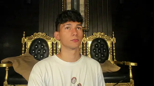 Snapshot of Alexx_tc chatting on December 2024 03:56:02 AM Alexx tc online show from December 2024 03:56:02 AM