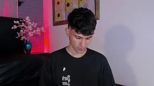 Snapshot of Alexx_tc chatting on December 2024 05:48:01 AM Alexx tc online show from December 2024 05:48:01 AM