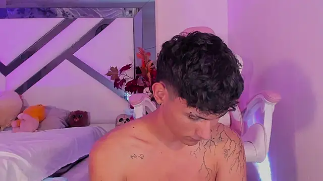 Snapshot of Alexx_tc chatting on January 2025 01:26:01 AM Alexx tc online show from January 2025 01:26:01 AM