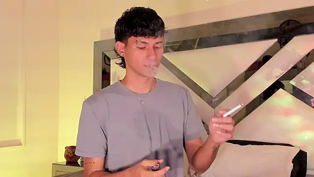 Snapshot of Alexx_tc chatting on February 2025 04:16:02 AM Alexx tc online show from February 2025 04:16:02 AM