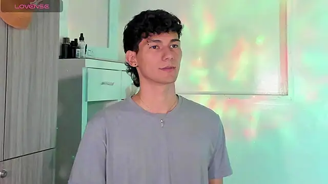 Snapshot of Alexx_tc chatting on February 2025 03:21:01 AM Alexx tc online show from February 2025 03:21:01 AM