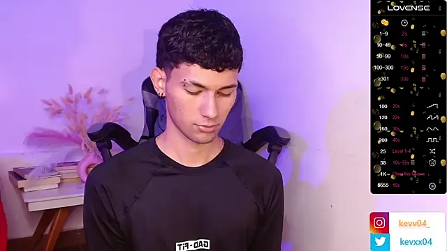 Snapshot of Alexx_tc chatting on October 2025 06:48:01 AM Alexx tc online show from October 2025 06:48:01 AM