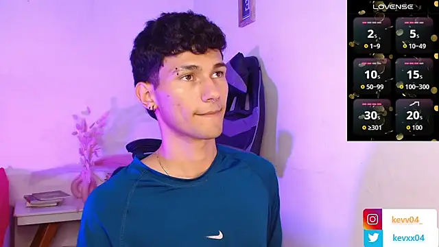 Snapshot of Alexx_tc chatting on November 2025 03:29:01 AM Alexx tc online show from November 2025 03:29:01 AM