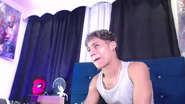 Sexys Boys Hot1 online show from June 2026 01:38:02 AM