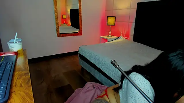 Christine Laam online show from October 2025 12:05:01 PM