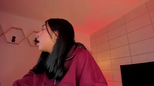 Christine Laam online show from December 2025 12:03:02 PM