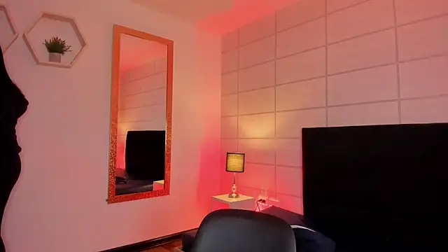 Christine Laam online show from January 2026 12:09:02 PM