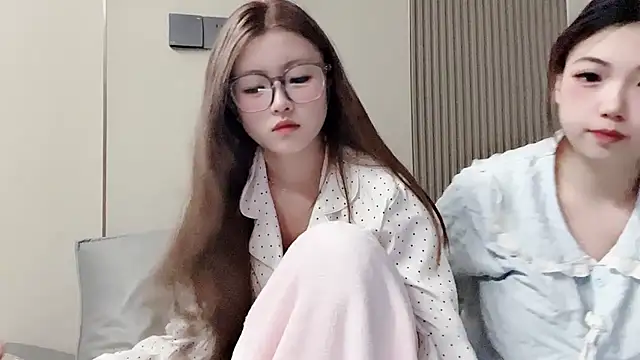 MM YY SS online show from October 2025 11:20:02 AM