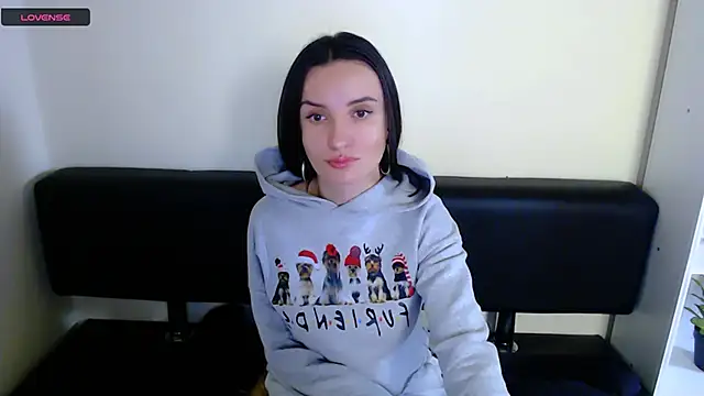 LaimaV  online show from December 2024 10:08:02 AM