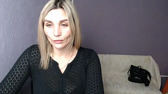  sexy lady online show from February 2025 05:14:01 PM