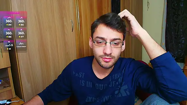 Snapshot of HungEddy chatting on January 2025 10:34:01 PM HungEddy online show from January 2025 10:34:01 PM