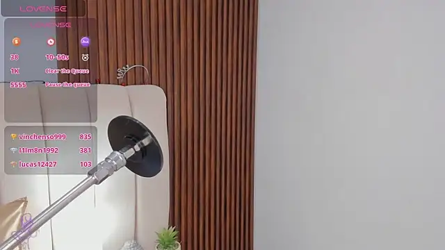 Sam foox online show from February 2025 02:08:01 AM