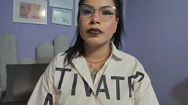 Sam foox online show from November 2025 03:50:01 AM