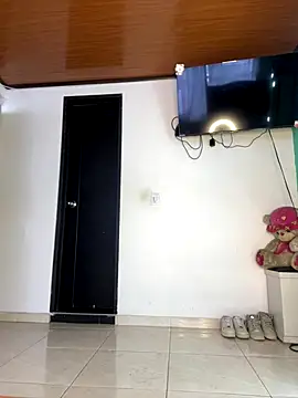 Snapshot of ALANAH_KITTY chatting on October 2025 08:38:02 PM ALANAH KITTY online show from October 2025 08:38:02 PM