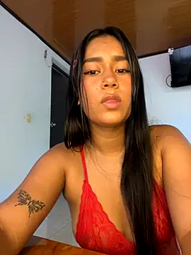 Snapshot of ALANAH_KITTY chatting on October 2025 07:36:02 PM ALANAH KITTY online show from October 2025 07:36:02 PM