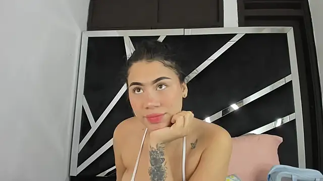 Sofia-candyht online show from March 2025 09:11:02 PM