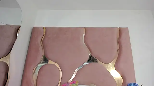 Sofia-candyht online show from April 2026 08:39:01 PM